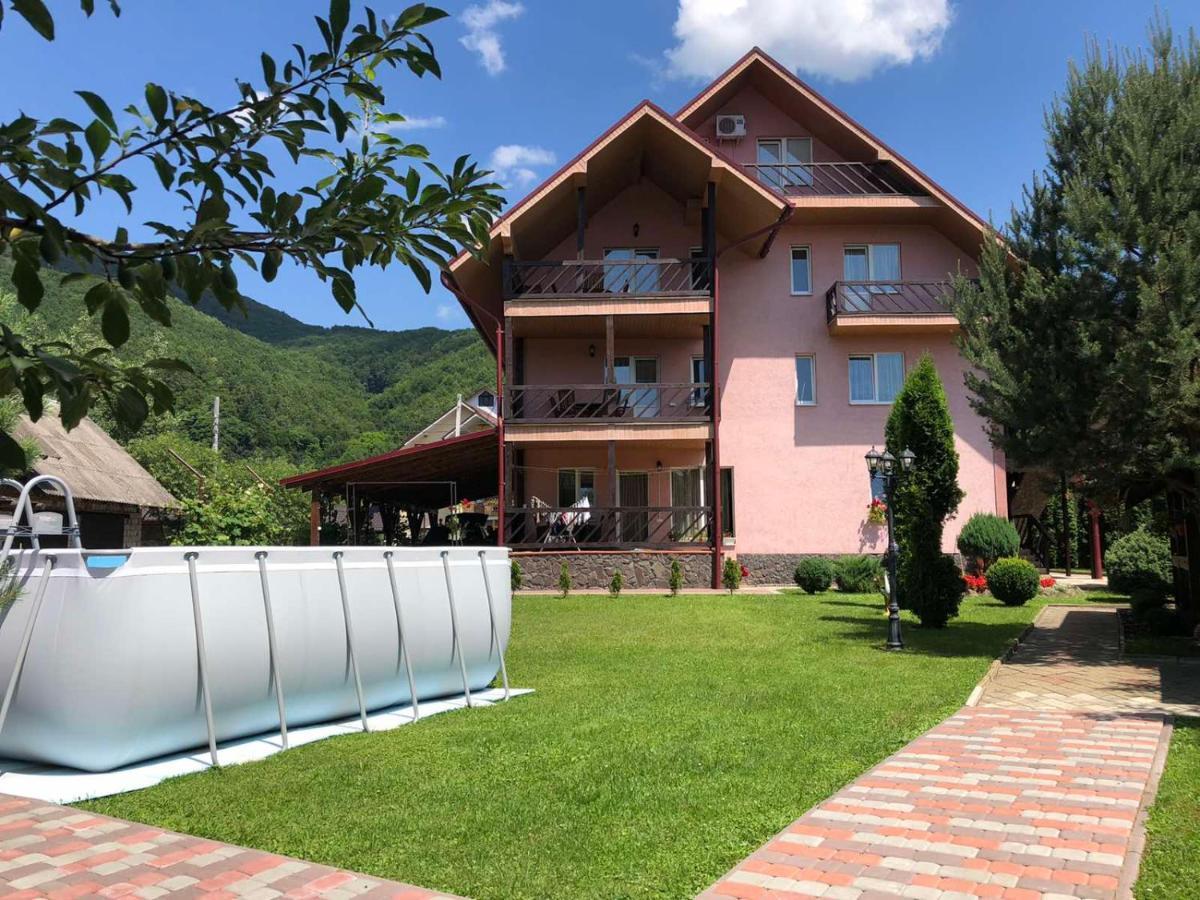 Hotel U Neli Solochyn Esterno foto